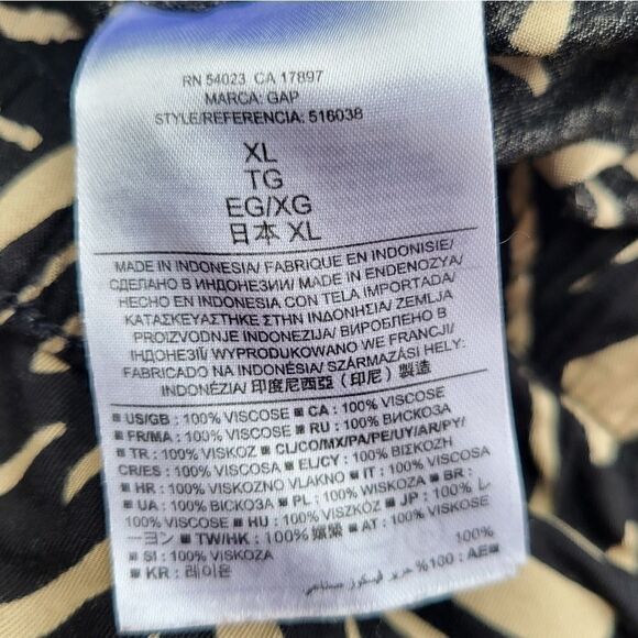 Gap Black and tan Geometric Palm Leaf Print Lounge Shorts Size: XLarge - Picture 8 of 9